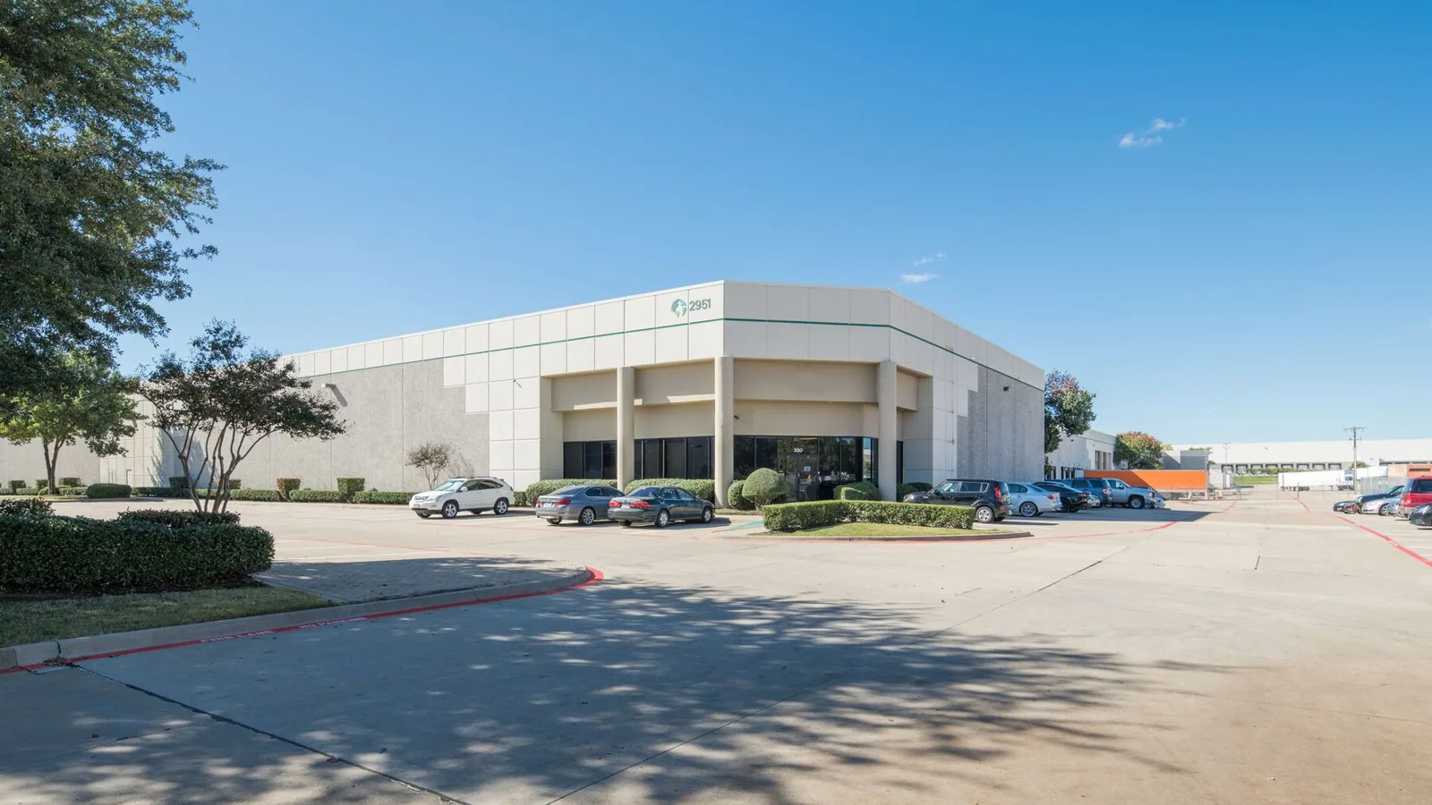 Commercial Roofing in Great Southwest Industrial District